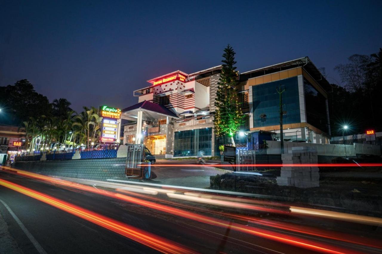 Empire Residency Hotell Tiruvalla Exteriör bild