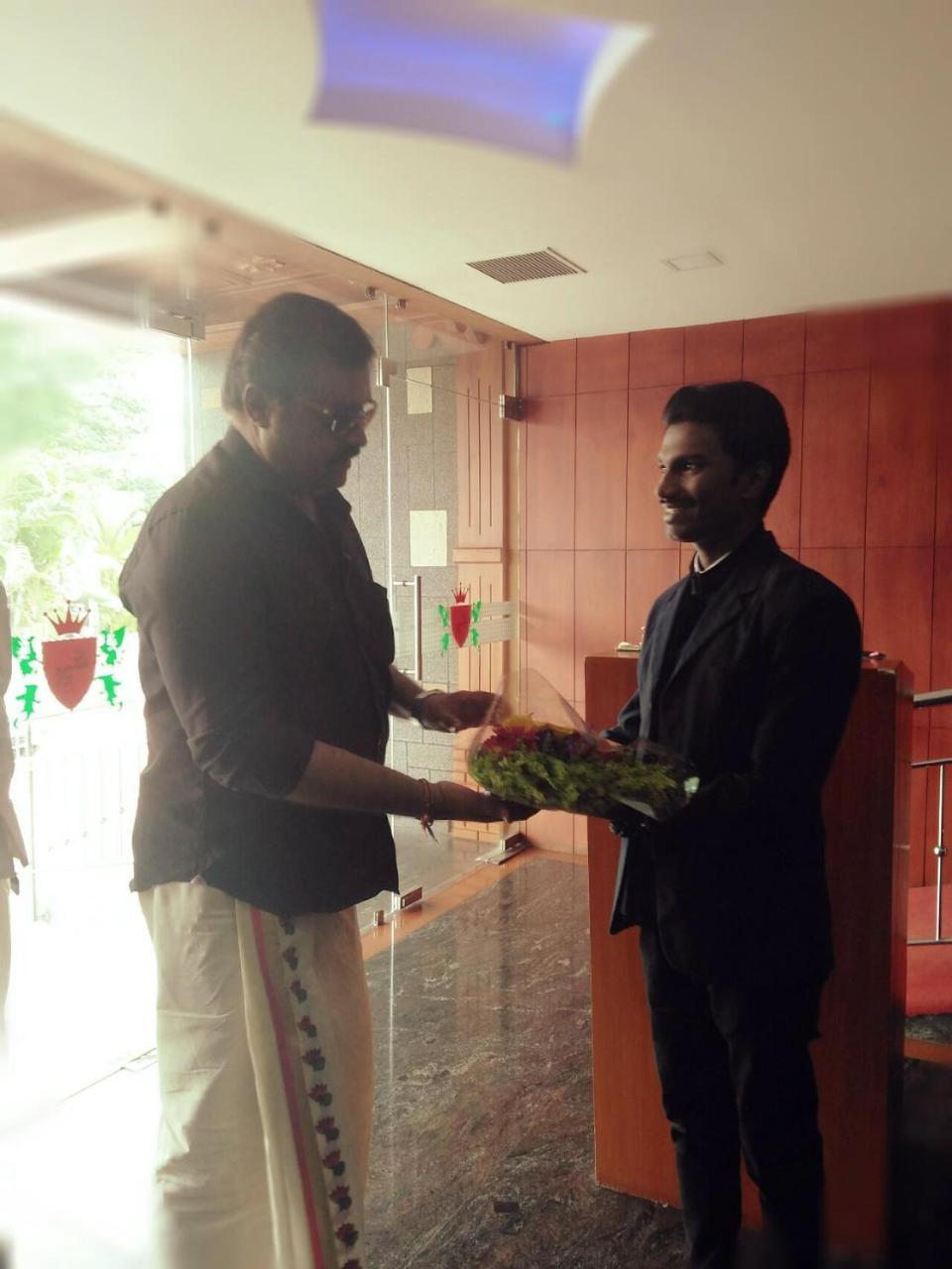 Empire Residency Hotell Tiruvalla Exteriör bild