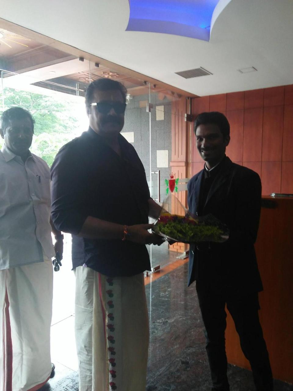 Empire Residency Hotell Tiruvalla Exteriör bild